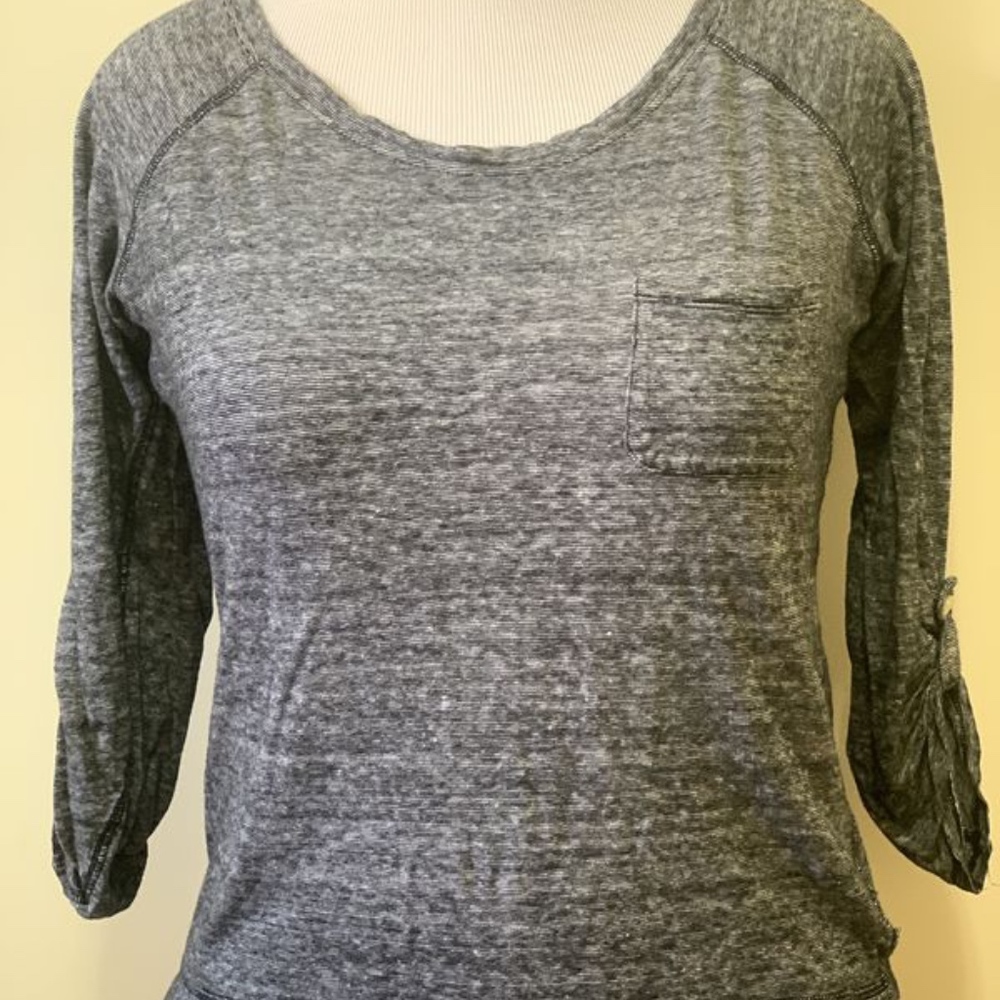 Express 3/4 Sleeve shirt